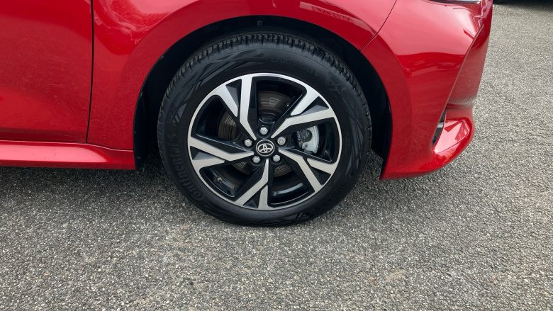 Toyota Yaris 1.5 Hybrid Design 5dr CVT Hybrid Hatchback